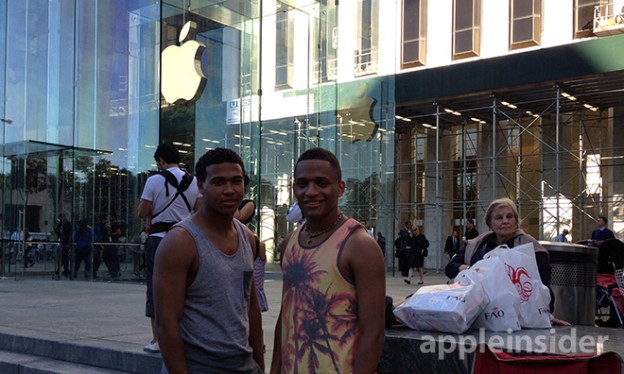 Apple Fans warten auf iPhone 5S