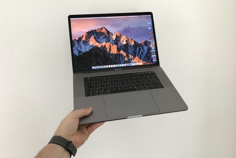 MacBook Pro 15" mit Touch Bar
